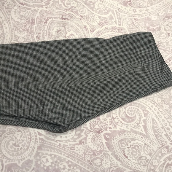 ZARA Basic Houndstooth Leggings - Picture 2 of 5